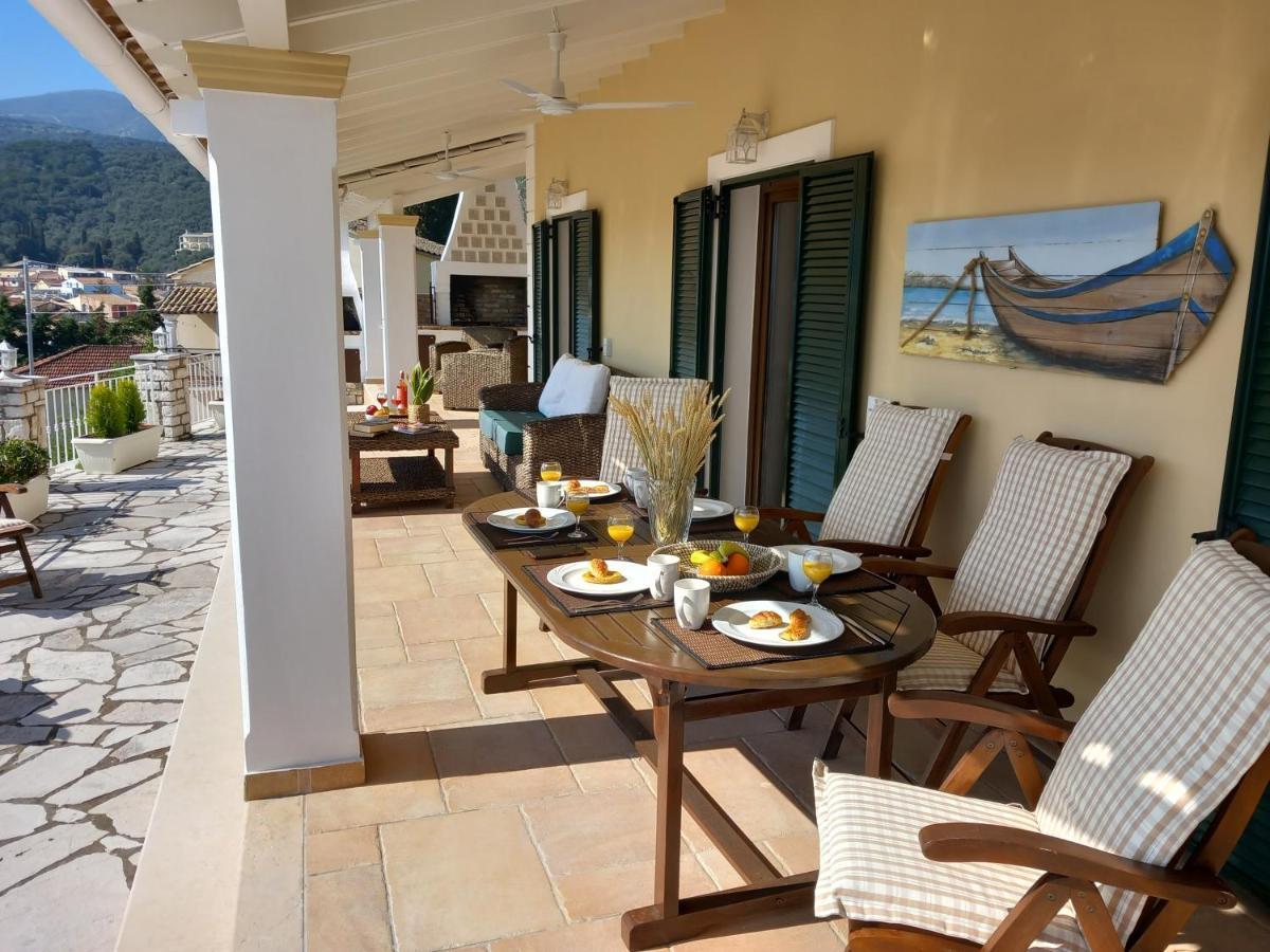 Solaris Methea- Luxury Central Villa By The Castle Kassiopi Exterior photo
