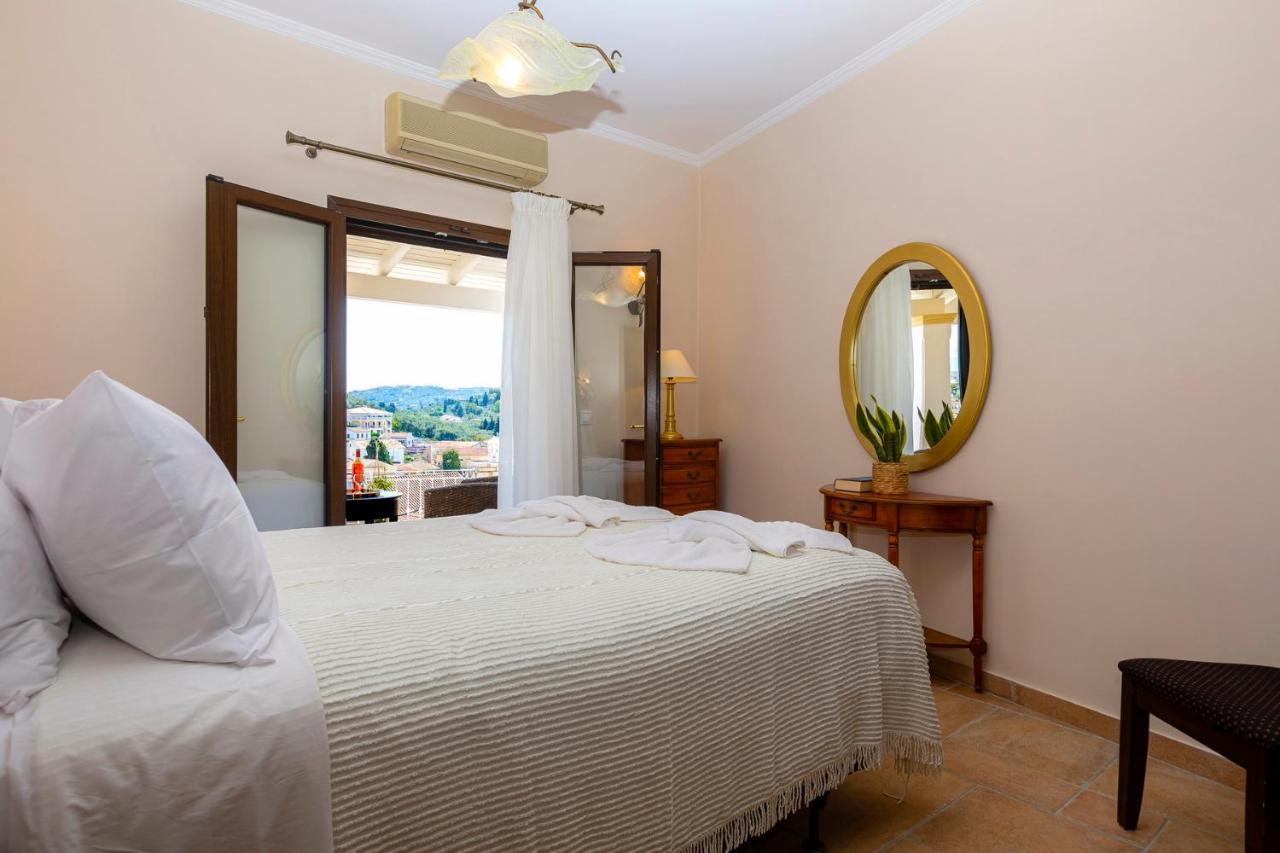 Solaris Methea- Luxury Central Villa By The Castle Kassiopi Exterior photo