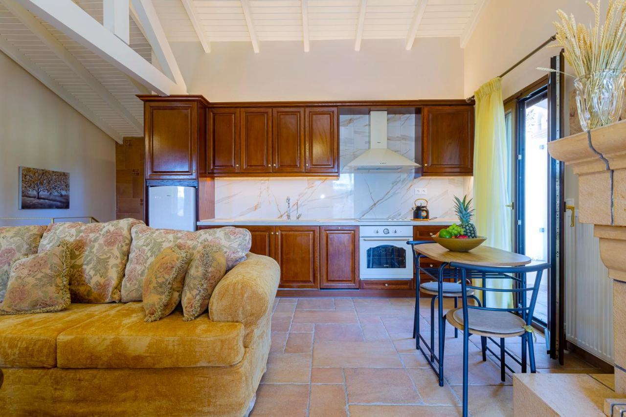Solaris Methea- Luxury Central Villa By The Castle Kassiopi Exterior photo
